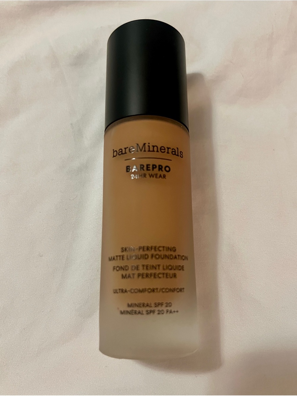 bareMinerals BAREPRO Matte Liquid Foundation - 35 medium neutral